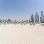 Picturesque 1Br With Sea View And Beach Access